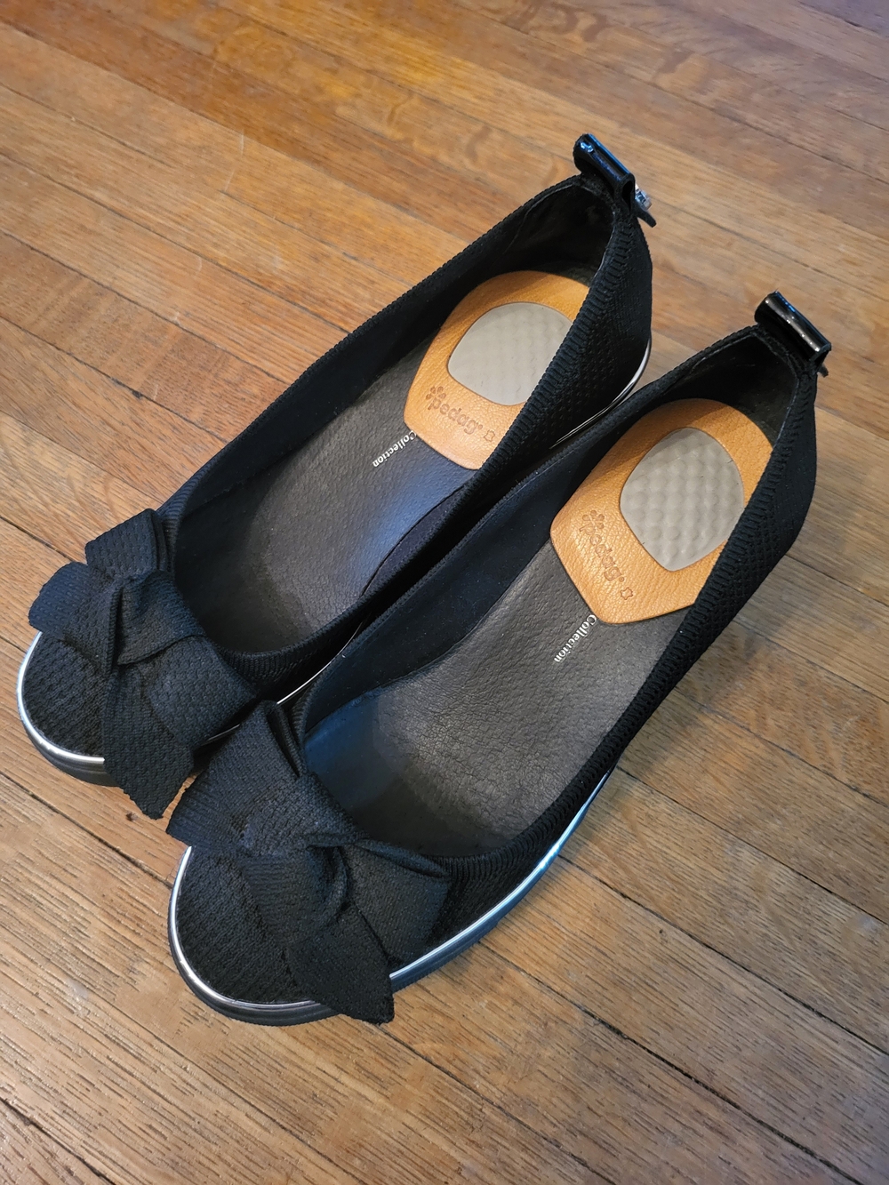 Black Bow Wedges